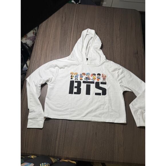 KPOP BTS cropped white hoodie with cartoon versions of the BTS band - Picture 1 of 7